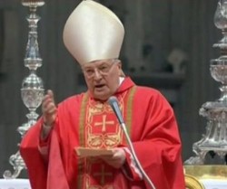 Il decano del collegio cardinalizio mons. Angelo Sodano