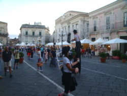 Gli stand della Fiera dello Jonio allestiti in piazza Duomo