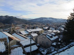 Panorama di Floresta sotto la neve