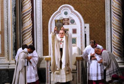 Papa Francesco prende possesso della cattedrale romana di San Giovanni in Laterano: “La pazienza di Dio non ha limiti”