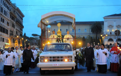 Il Papa ai parenti dei militari caduti in missioni di pace: “Dietro una guerra c’è sempre un peccato”