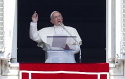 Papa Francesco durante l'Angelus di domenica 21 luglio  