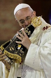 Papa Francesco nel santuario di Aparecida 