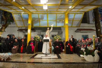 GMG 2013. Il Papa visita i malati dell’ospedale Sao Francisco de Assis na Providencia e li commuove