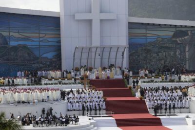 GMG 2013. Il Papa ai giovani, nella Messa finale: “Andate, senza paura, per servire”. E arrivederci a Cracovia