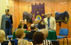 La presentazione della guida. Da sinistra l'assessore Nives Leonardi, il prof. Rosario Musmeci e (in piedi) l'ing. Aldo Scaccianoce