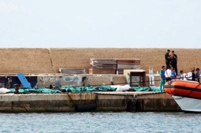 Nuova immane tragedia di migranti, Lampedusa sotto choc. “È una vergogna”, dice Papa Francesco