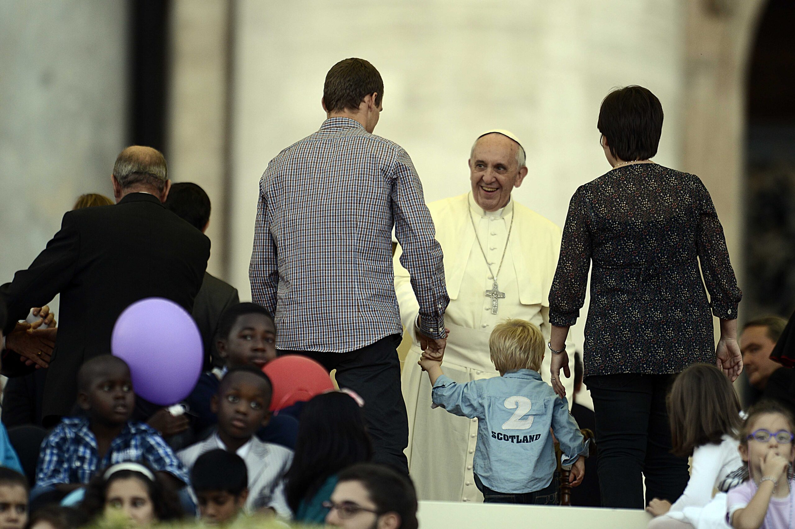 Le omelie del Papa / La parabola delle “tangenti”. Francesco: “Non portate a casa pane sporco”