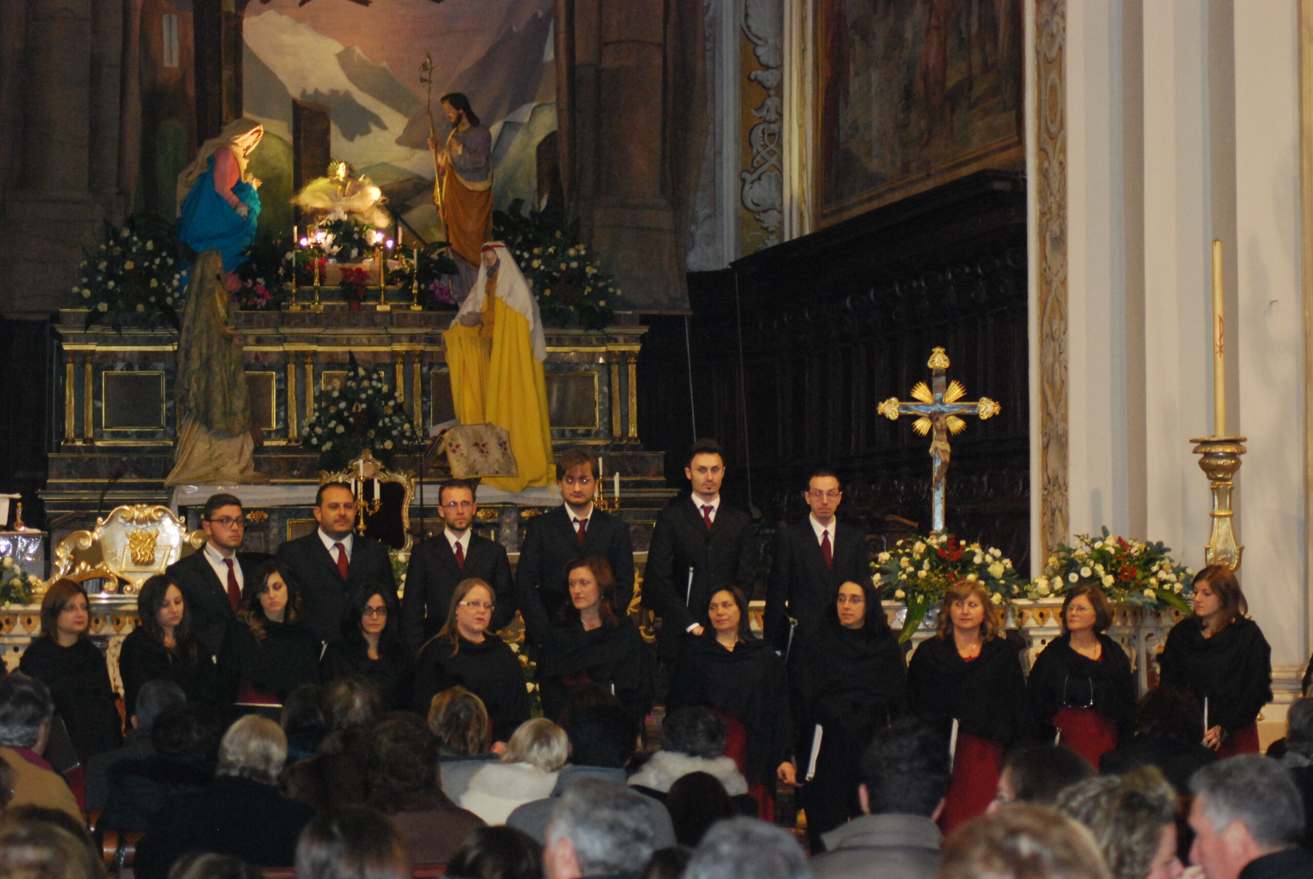 Aci S. Antonio / “Notte di stelle…notte d’amore”, rassegna di cori nel ricordo di Franco Greco. Un canto a più voci che avvicina a Dio