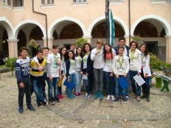 Un gruppo di "apprendisti ciceroni" nel chiostro di San Biagio 