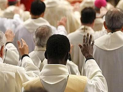 Spiritualità / L’alta dignità del sacerdote, uomo scelto da Dio in mezzo agli uomini