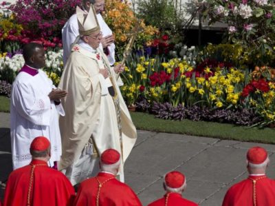 Papa Francesco / Nel messaggio di Pasqua, il Santo Padre prega per la solidarietà e la pace