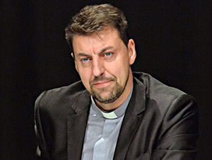 Nomine / Don Adriano Bianchi nuovo presidente dell’ACEC: “L’obiettivo è una sala per ogni diocesi”