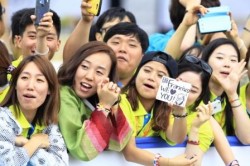 Papa Francesco incontra i giovani dell'Asia