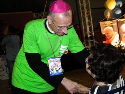 Diocesi / La festa giovanile “Love Revolution” al PalaGiarre, tra spettacolo e testimonianze