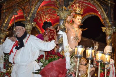 Acireale/ Al via la raccolta delle offerte per la festa di S. Sebastiano, ma c’è chi raccoglie senza autorizzazione