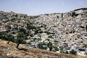 Terrasanta / A Gerusalemme est gli Ebrei acquistano le case dei Palestinesi