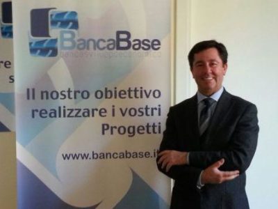 Economia / Banca Base premiata dalla fiducia degli investitori: aumento di capitale