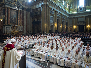 Il papa parla ai gesuiti, suoi confratelli