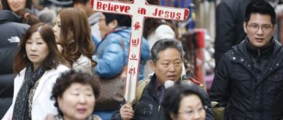 Cristiani perseguitati / La paranoia dittatoriale segna la vita della Corea del Nord. Pericoloso possedere una Bibbia