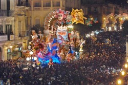 Un carro del Carnevale 2008 ( foto Consoli)