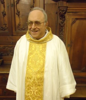 Acireale / La parrocchia della Cattedrale ha festeggiato il 25° anniversario di sacerdozio di frà Vincenzo Piscopo