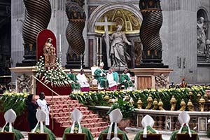 La domenica del Papa / Incontro ai nuovi lebbrosi: Gesù non solo tocca e guarisce ma li reintegra nella società