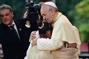 Lotta alla pedofilia / Papa Francesco ama i piccoli. E la Chiesa non li abbandona