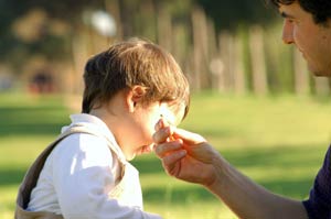 Società / Papà di un’altra generazione. Non sono “padri materni”, ma uomini con nuove relazioni