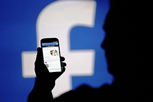 Informazione e social / Accordi in vista con la resa degli editori a Facebook, “barone delle news”