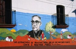 Murales con mons. Oscar Romero, prossimo beato