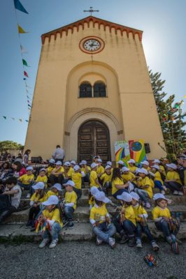 Solidarietà 1 / Il 22 maggio a Granieri la “Giornata dell’arcobaleno”, festa per l’integrazione di alunni di varie nazionalità