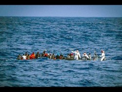 1430716425-0-migranti-acorretto -trapani-382-naufraghi-salvati-nel-canale-di-sicilia (480 x 360)