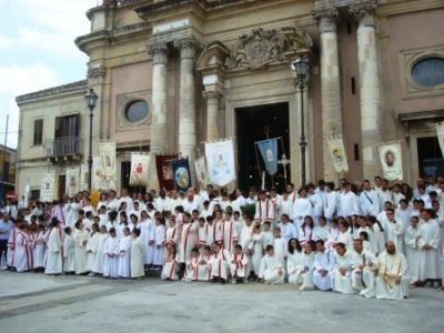 Diocesi / “E’ bello con Te”: 350 ministranti a pregare e giocare insieme nella “Giornata” di Santa Venerina