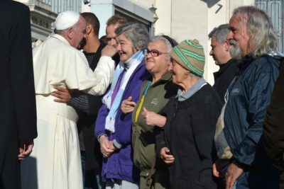 Il 28 giugno la Giornata / Con le mani del Papa la carità si fa concreta