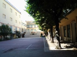 1 - cortile dell'istituto spirito Santo (675 x 506)