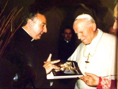 Acireale / Riconoscimento per mons. Giovanni Lanzafame, una vita di apostolato tra Sicilia e Spagna, con e per Maria