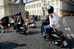 Novità nel codice della strada / In due sul motorino: si può ma priorità sempre alla sicurezza