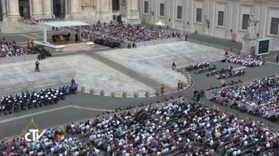 Udienze del mercoledì / Dalla bellezza alla conflittualità. Con 28 catechesi il Papa ha preparato le famiglie al Sinodo