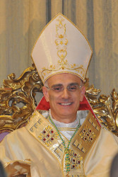 Mons. Antonino Raspanti, vescovo di Acireale