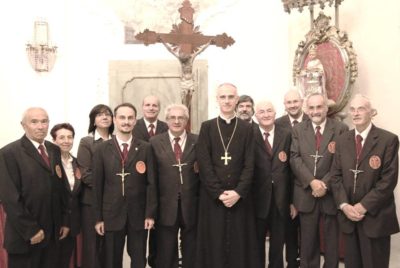 Acireale, il vescovo Raspanti celebra l’Esaltazione della S.Croce nella Basilica dei Santi Apostoli Pietro e Paolo