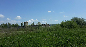 Iniziativa meritoria / Accade in Calabria: un cimitero “memoriale” per i migranti senza volto e nome delle tragedie del mare