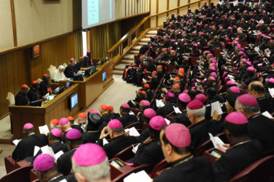 Sinodo sulla famiglia 7 / Si lavora alla stesura della Relazione finale. Poi la consegna a Papa Francesco