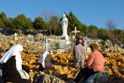 Quotidiano / Dalla Toscana un pellegrinaggio a Medjugorie per invocare la Madonna per il dono della famiglia