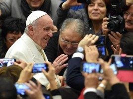 La Domenica del Papa / I luoghi dello stupore. Nel tempo del Natale, per Francesco sono l’altro, la storia e la chiesa