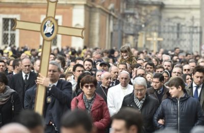 Riflessione / Lo “sguardo” ecclesiale di Papa Francesco per la comunione della Chiesa