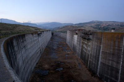 Quotidiano / Da Nord a Sud, un paese “bloccato”. La Sicilia detiene ancora la maglia nera per le opere incompiute