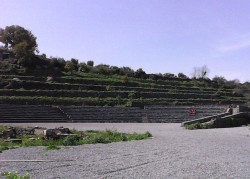 Il nuovo anfiteatro in pietra lavica 