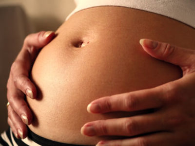 Attualità / Utero in affitto e maternità surrogata al centro di accesi dibattiti. Opinioni simili e molte critiche