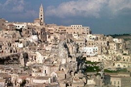 Ai bordi della cronaca / Giornalisti e “Sassi”. A Matera un incontro sulla comunicazione nel tempo di Francesco